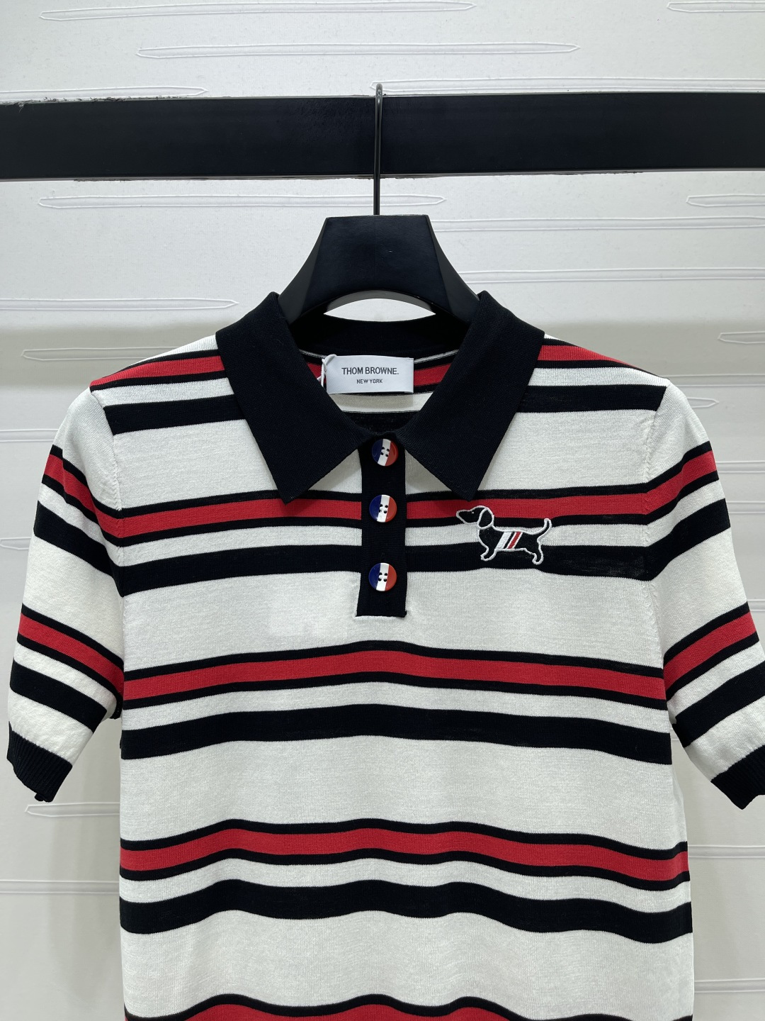 Women's short sleeves